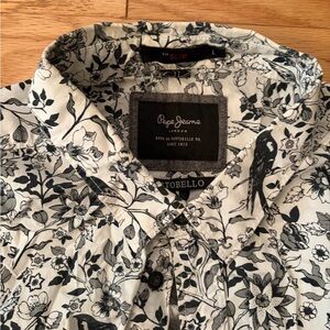 Pepe Jeans Monochrome Bird and Floral party T Shirt